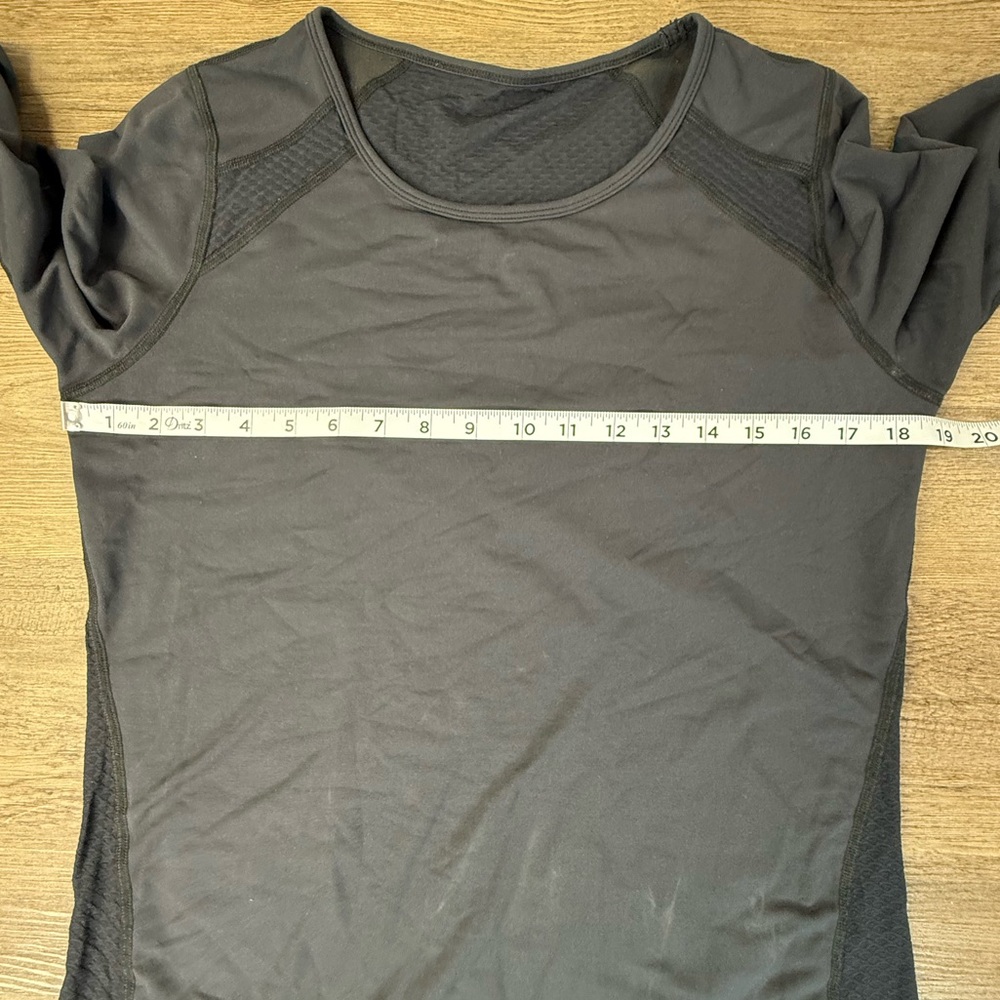 Tonic Women’s Black Long Sleeve Activewear Tee, size XL - Picture 7 of 10